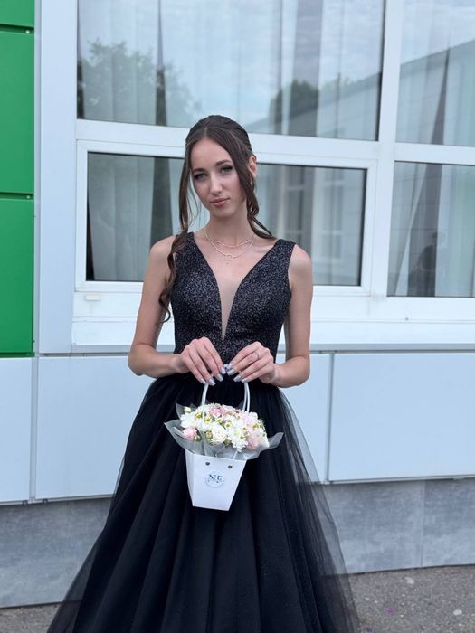 Неймовірна випускна/вечірня сукня