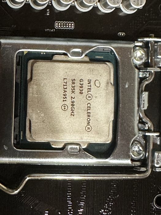 Материнська плата ASRock H110 Pro BTC+