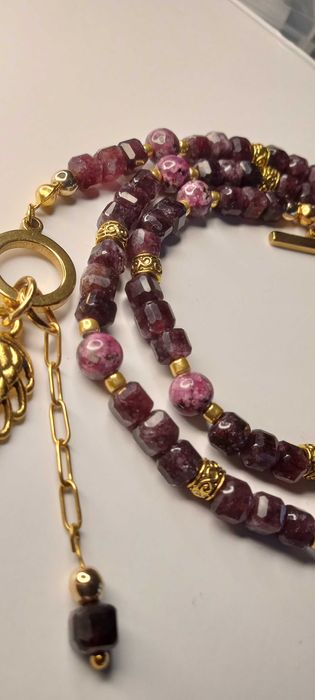 Naszyjnik z granatu +rodonit