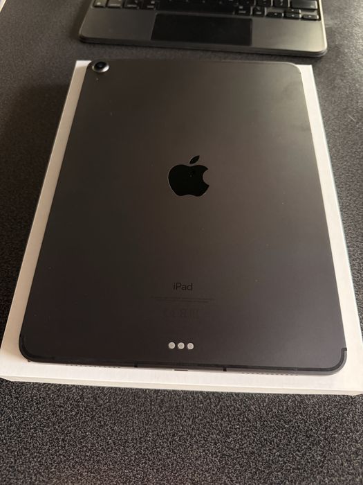 Apple Ipad Air 4 64GB 11” Wifi + cellular, magic keyboard stan idealny