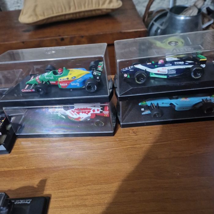 8 carros de F1 antigos de coleção