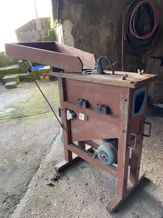 Máquina de debulhar milho