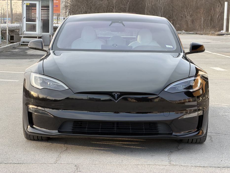 TESLA PLAID 2024 1033 к.с.