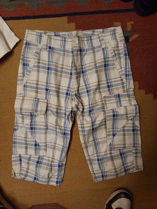 calçoes azuis e brancos aos quadrados