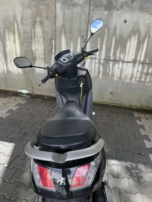 Pegout vivacity 50cc 
Você precisa de um virabrequim.