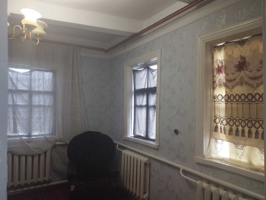 Продаю будинок в смт Рокитне