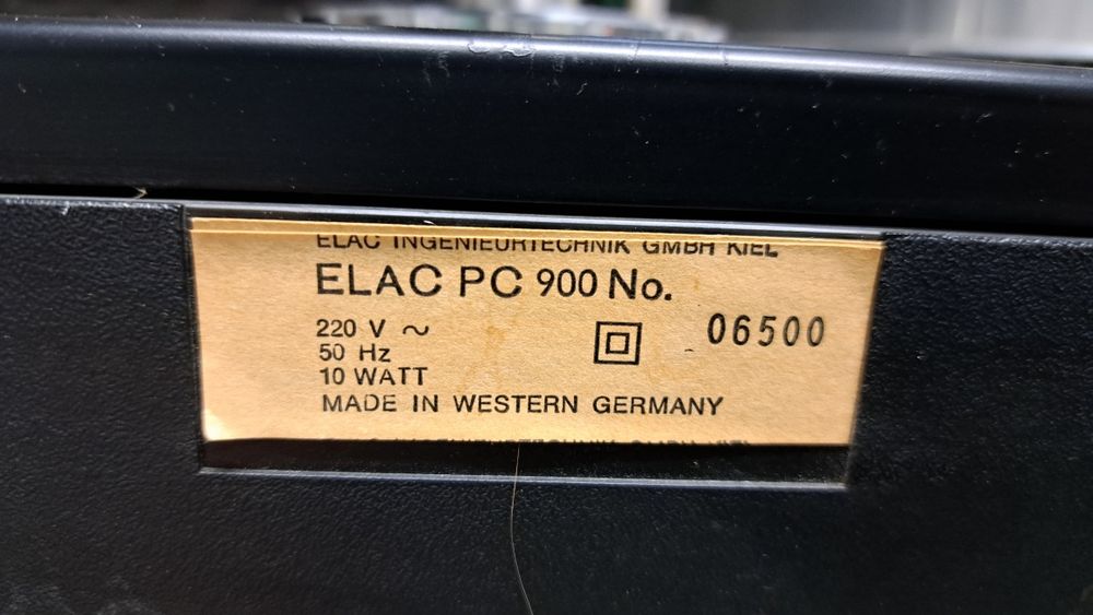Gramofon Elac PC-900
