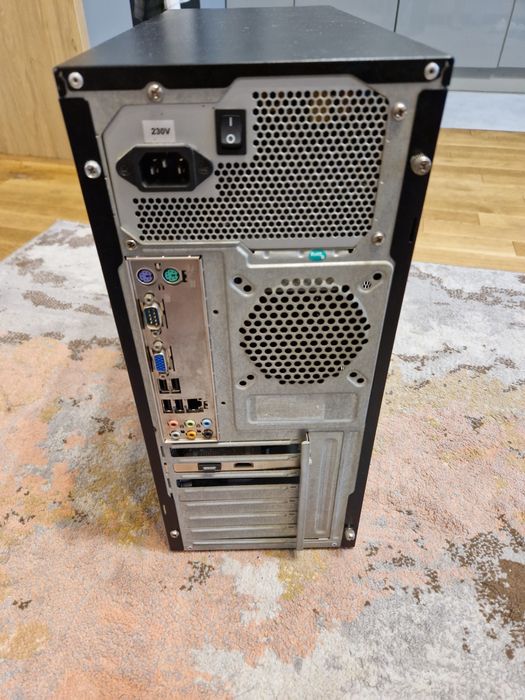 Komputer stacjonarny