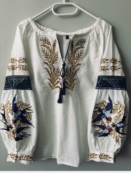 Вишиванки великий асортимент, є парні