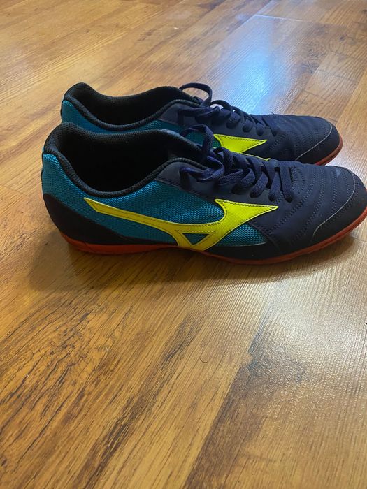 Футзалки Mizuno 44