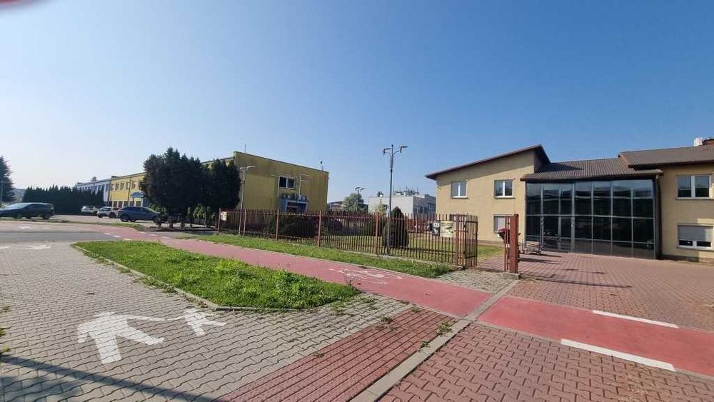 Kompleks hal produkcyjno-magazynowych z biurami