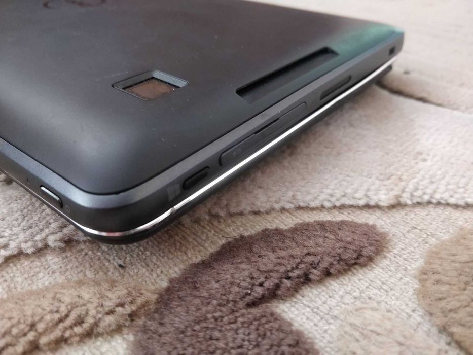 Планшетный компьютер трансформер Dell Latitude 5179
