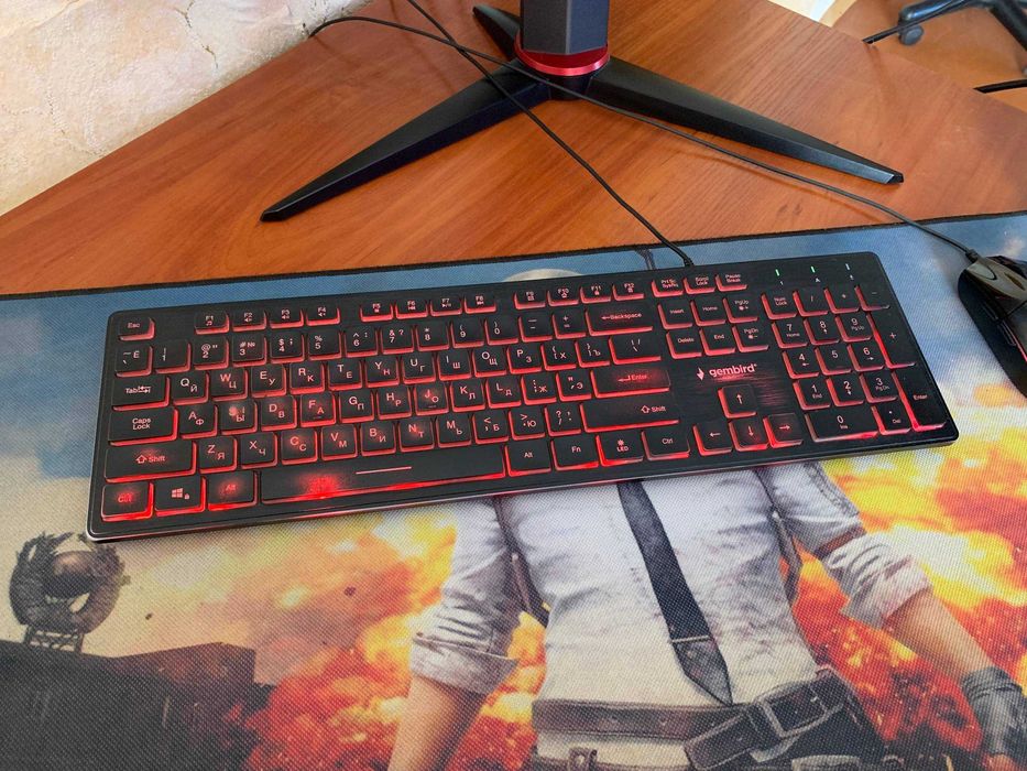 Торг. Ігровий компьютер разом з усiма девайсами (RX 570 8GB, I3 1015F, 16GB RAM)