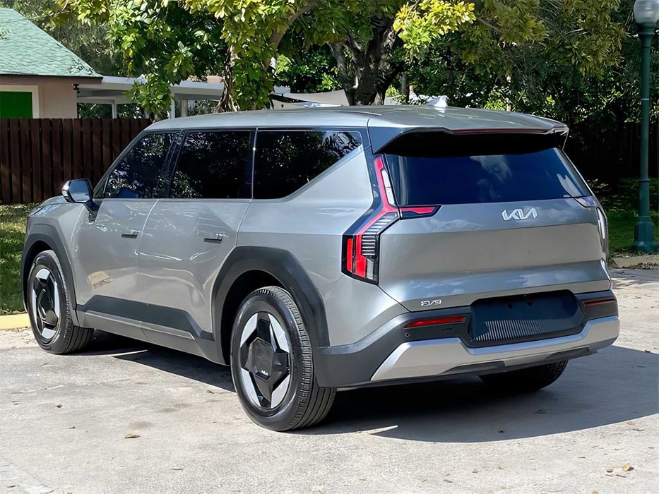 Kia EV9      2024