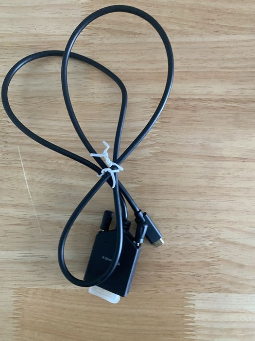 Cabo Adaptador DVI-D para USB-C