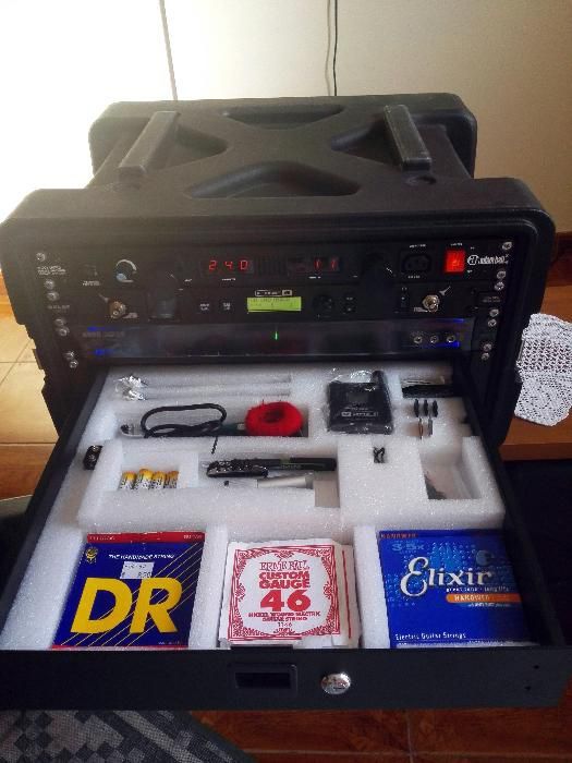 Relay G90 / Korg Pitchblack Pro / Adam Hall PCL10 Pro / Rack SKB 6U