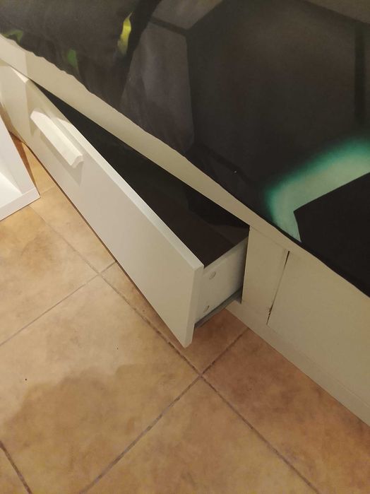 Doação cama de solteiro IKEA