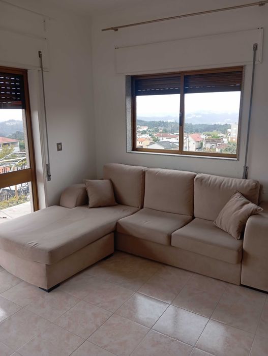 Sofá com chaise longue