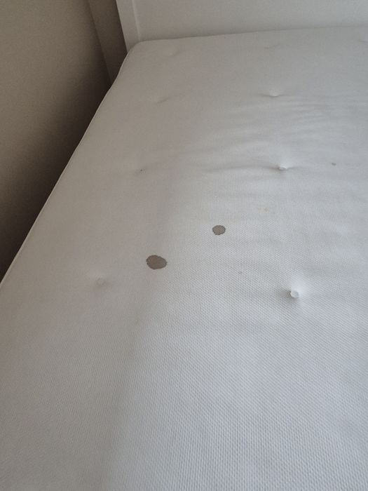 Stylowe białe łóżko IKEA 180 cm z materacem