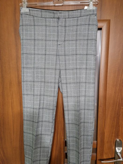 Spodnie cygaretki w kratkę rozmiar 42