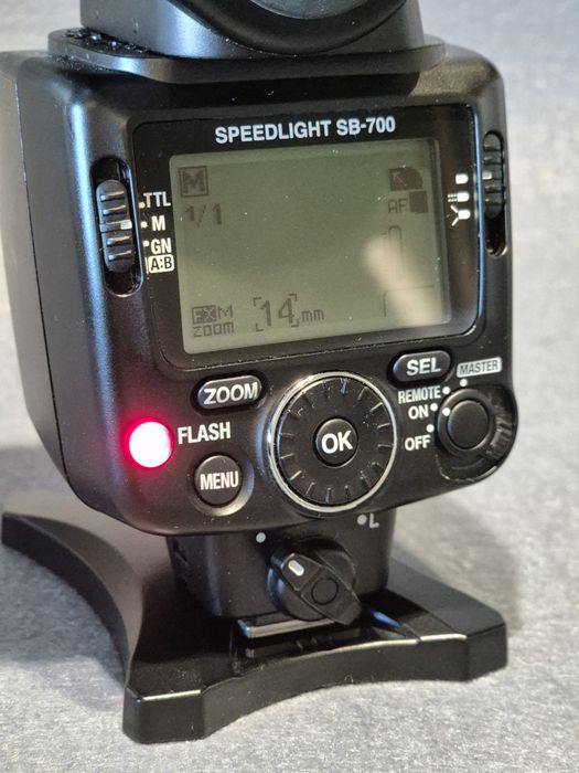 Nikon Flash SB700