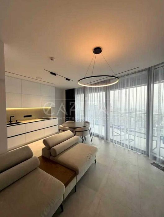 Здається в  оренду простора 3-кімнатна квартира у АВТОНОМНОМУ ЖК