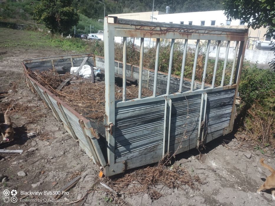 Caixa de carga p Toyota Dina 250 e similares e afins