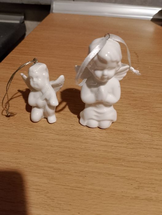 Dwa małe porcelanowe aniołki prl
