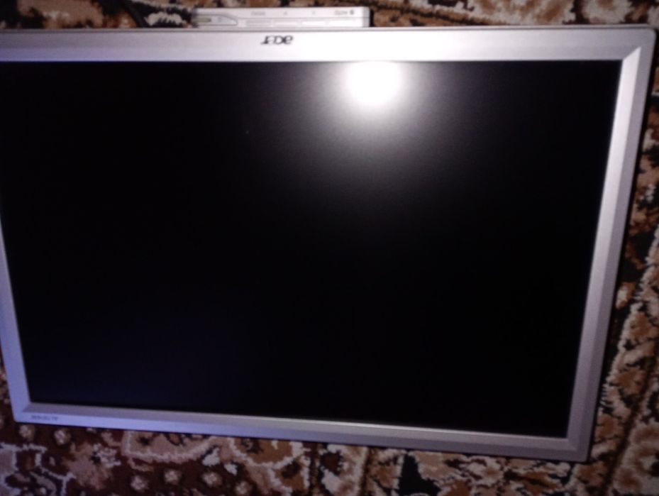 Монитор ACCER AL1916w+ конвертер