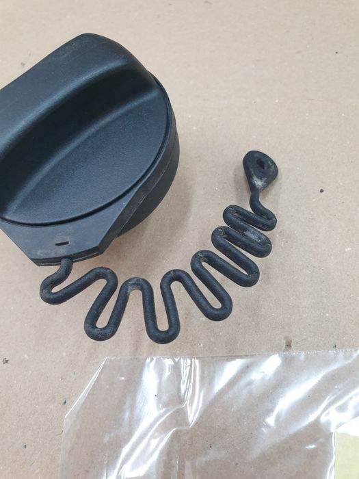 korek wlewu paliwa volvo V70II XC70II S60 S80  DIESEL NR 3