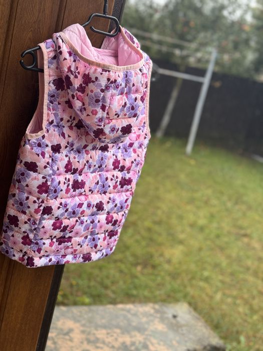 Дитяча жилетка для дівчинки