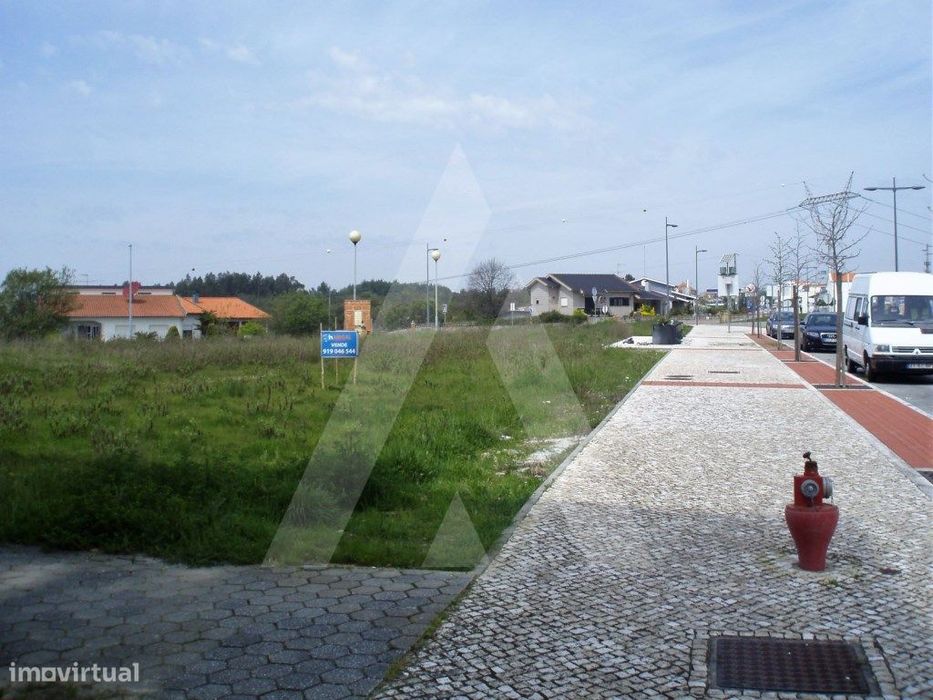 Terreno em Oliveirinha com viabilidade de construção