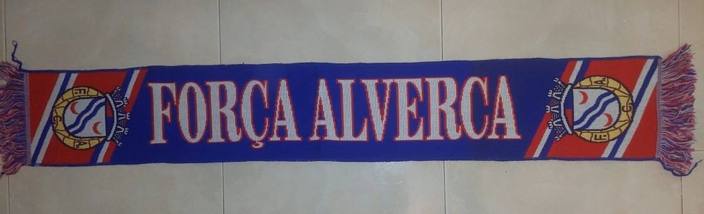 variados cachecois de varios clubes