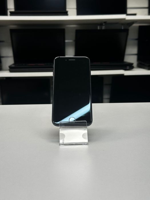 Iphone SE2 | 64 GB | 4.7" | TANIO