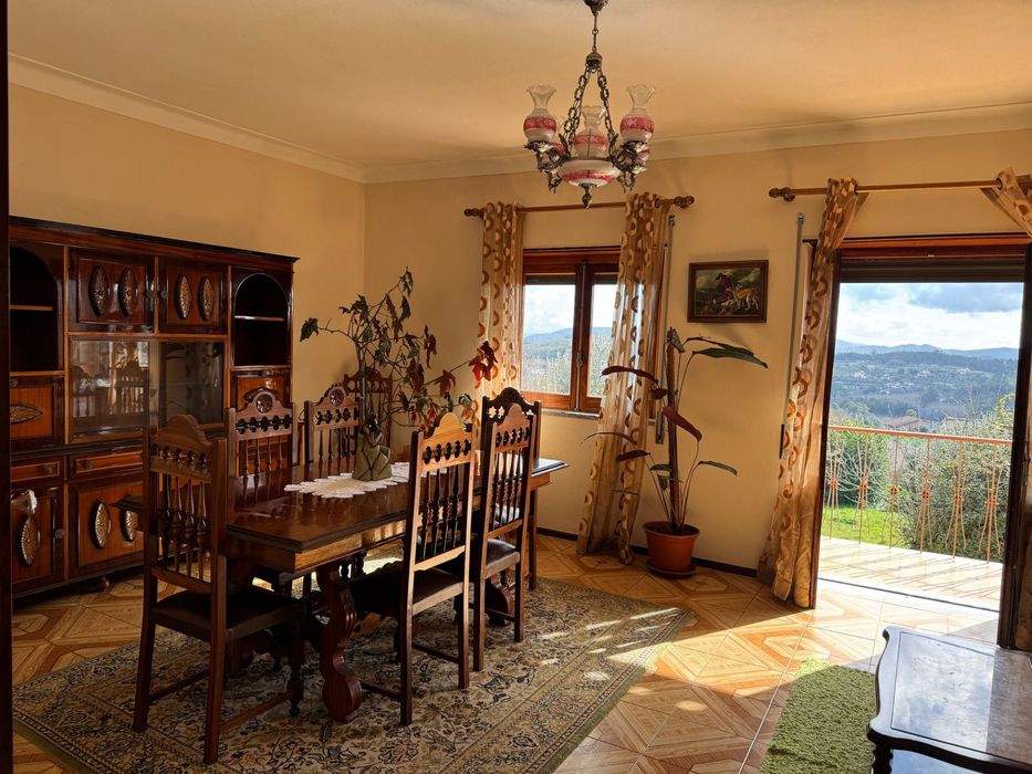 Arenda-se Moradia T3 com Jardim em Local Tranquilo e Aconchegante