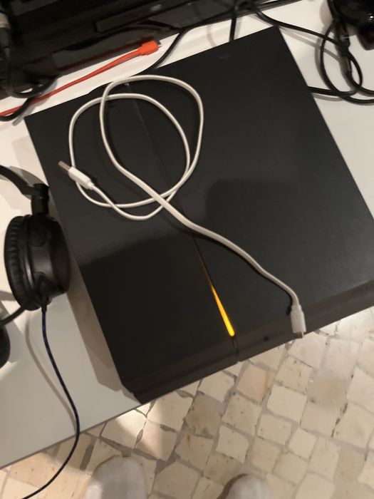 Play Station 4 Standard usada (500 gb)