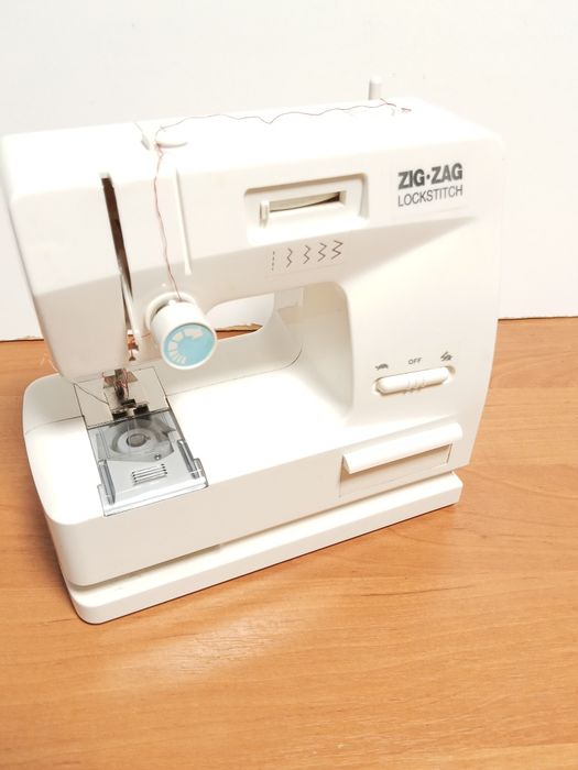 Швейная машинка Zig-zag