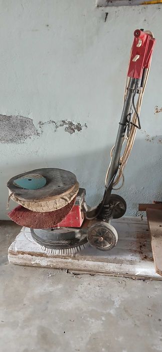 Venda de máquinas de preparação de chão de madeira