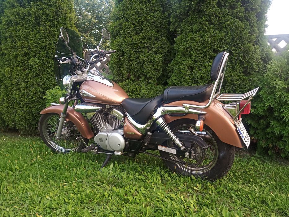 Suzuki. Intruder 125