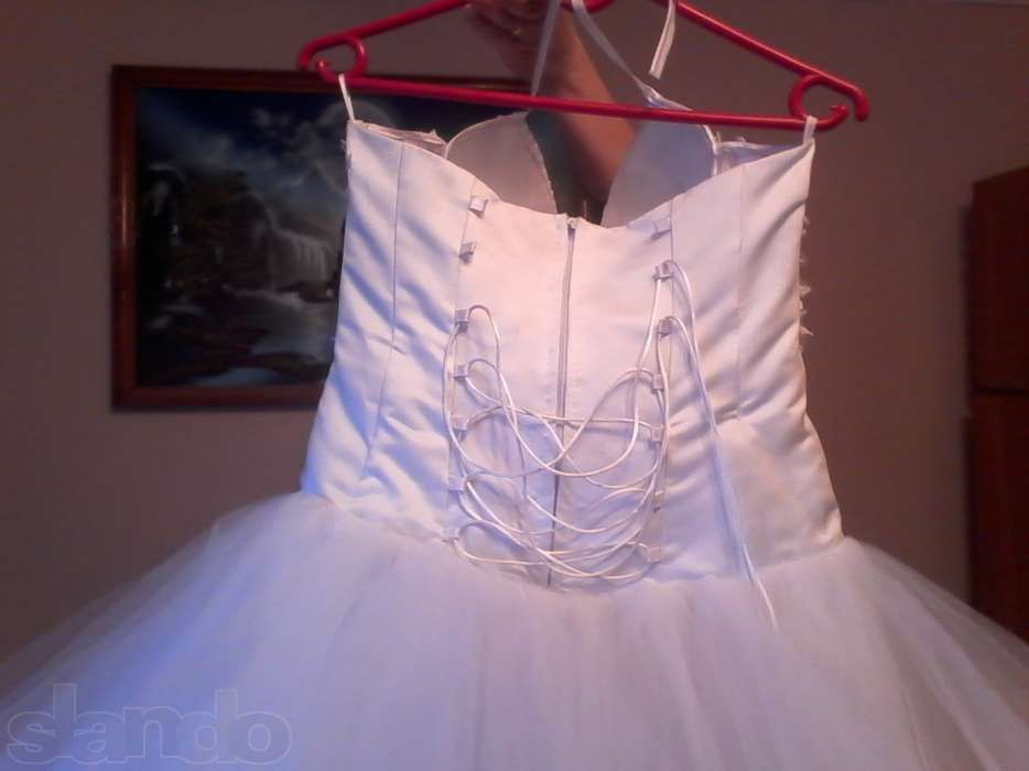 Весiльна сукня