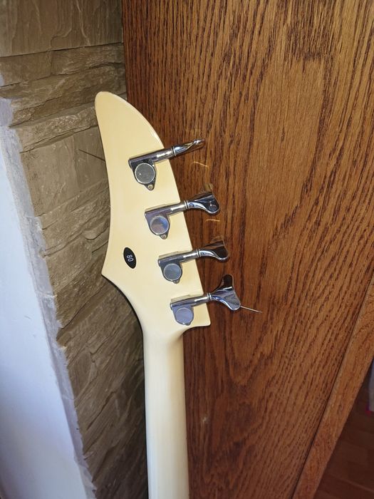 Gitara basowa Tokai made in Japan 1983