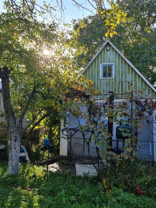 Продам дачу біля   міста  Пваденноккраїеська  в кооперативе  "Протон ".