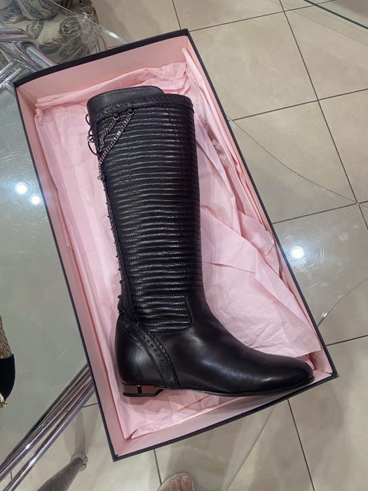 Жіноче зимове взуття