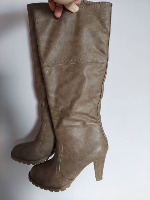 Kozaki lekko ocieplane r.40