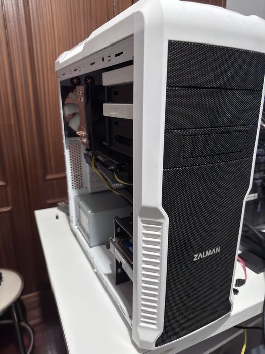 PC com i5-8400 e 1050ti