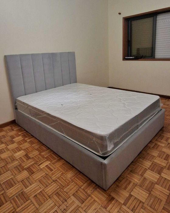 Camas De Casal Estofadas ALTA GAMA - MODELO GOMOS - Top de Gama 190x140m Estrado Incluído!!