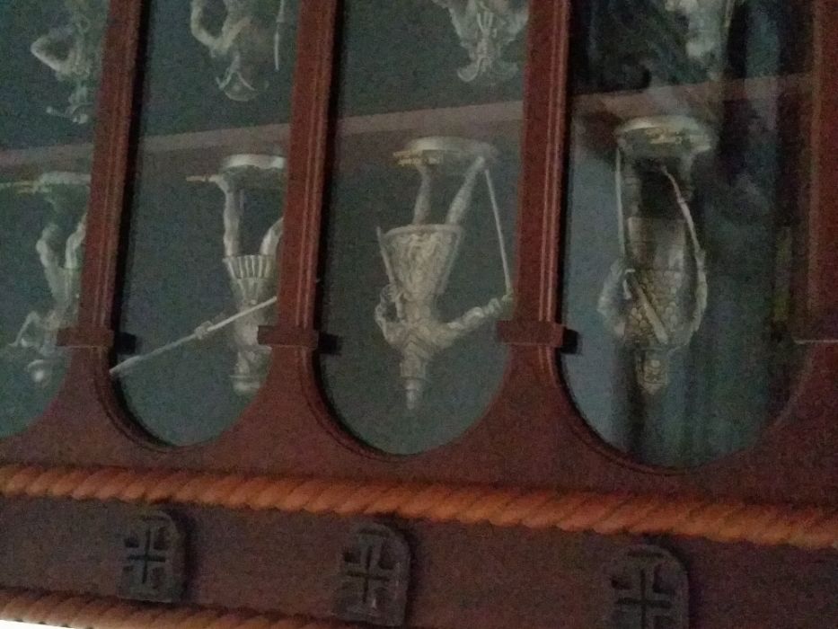 Figuras em Estanho com expositor