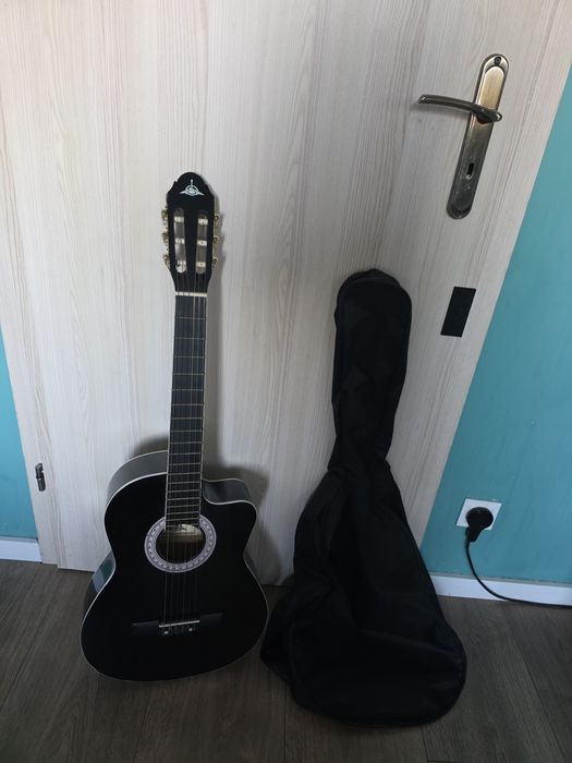 Gitara akustyczna