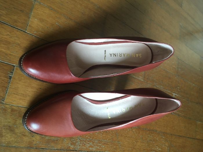 Sapatos em pele, novos, castanhos, nº 37