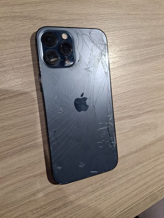 Продам Iphone 12 Pro Max